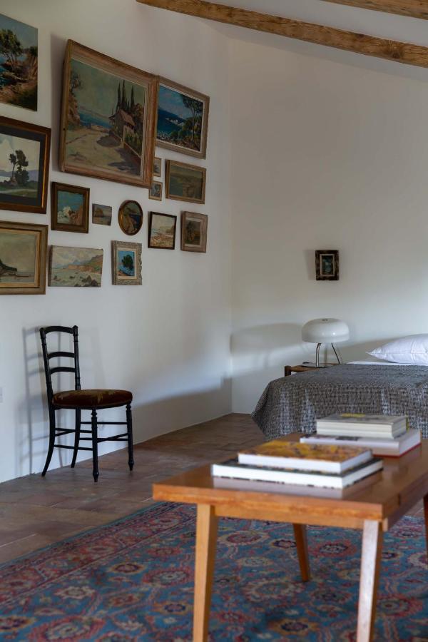 Hotel La Perroya Visan Esterno foto